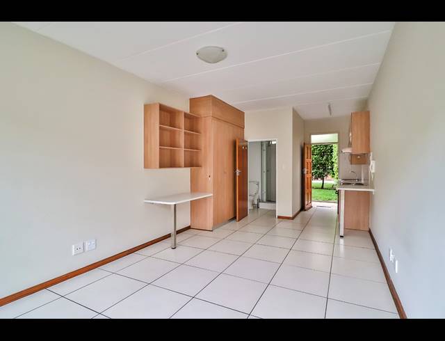 0.5 BEDROOM APARTMENT RENTED IN HATFIELD